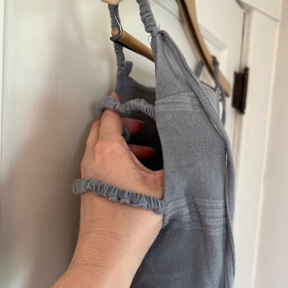 Free People Gray Blue Linen Texture Tank Top Cut Out Shoulder StripeTies Size M - Picture 6 of 11
